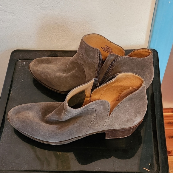 Luck Brand Booties - Picture 1 of 5